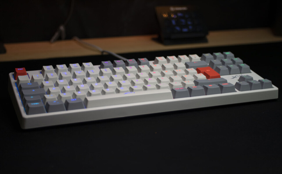 Xtrfy K4 TKL Mech Keyboard - Retro Variant