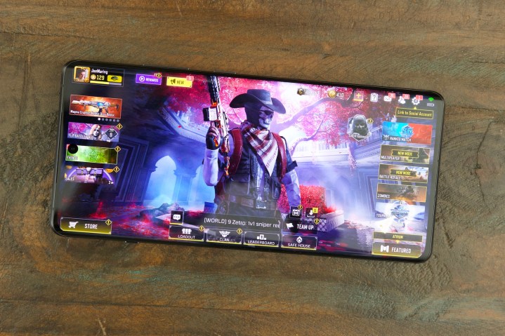 Call of Duty: Mobile running on a OnePlus 12R.