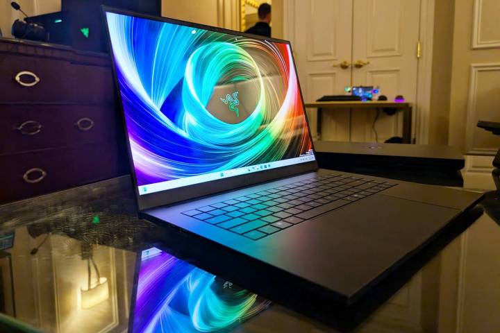 Razer Blade 16 2025